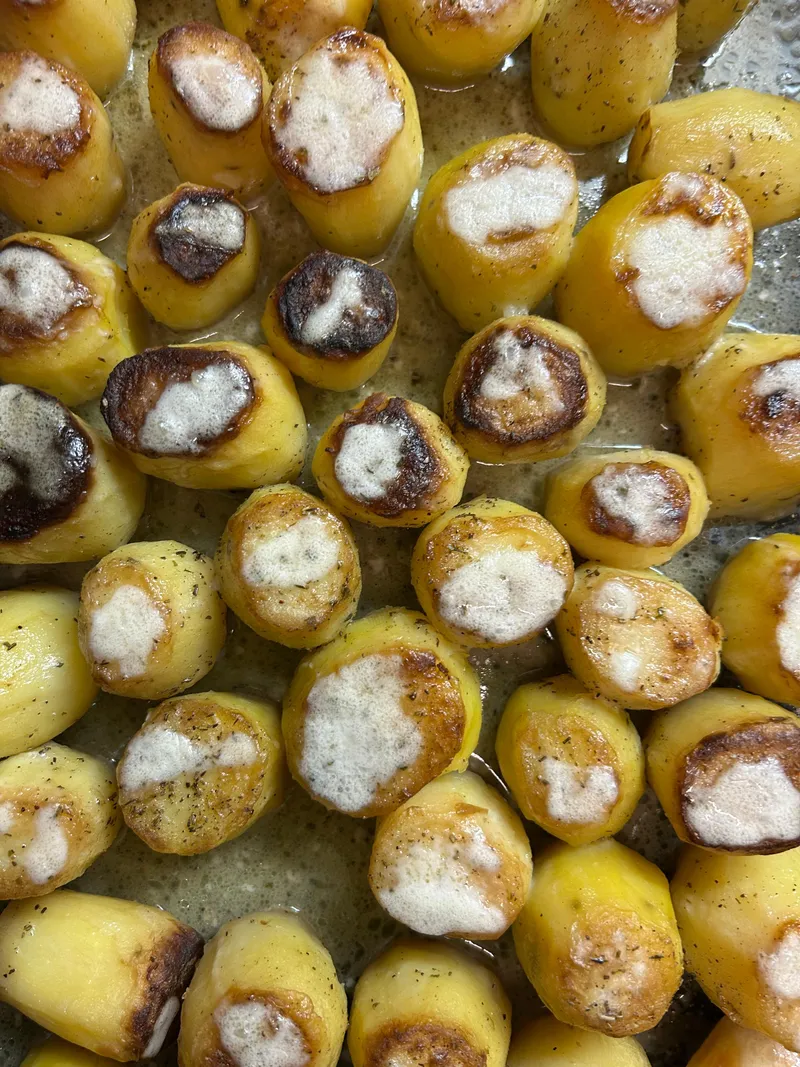 Patate fondenti alle erbe durante la serata Il Tartufo Incontra il Mare, Ristorante Alcide